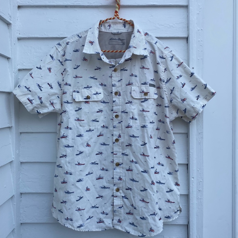 Eddie Bauer Men's White Shirt with Kayaking Print 🚣🚣‍♀️🚣‍♂️